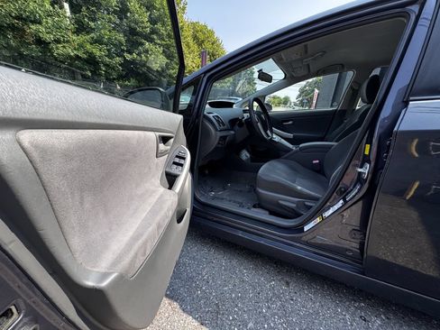 Used 2010 Toyota Prius Three FWD image 9