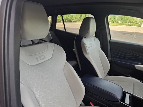 Used 2023 Volkswagen ID.4 Pro S Plus AWD/4WD image 27