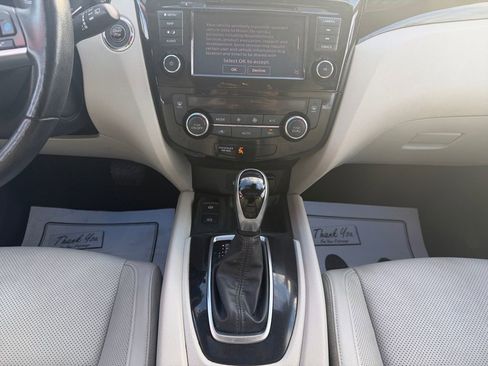 Used 2022 Nissan Rogue Sport SL w/ Premium Package image 11