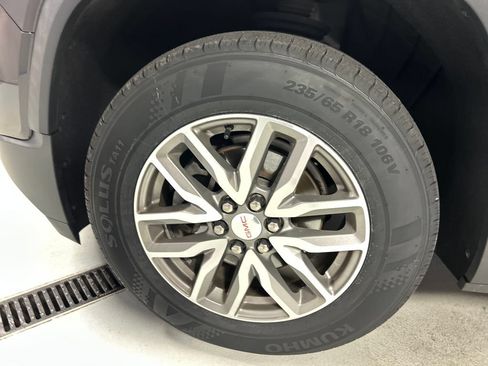 Used 2017 GMC Acadia SLE FWD image 9