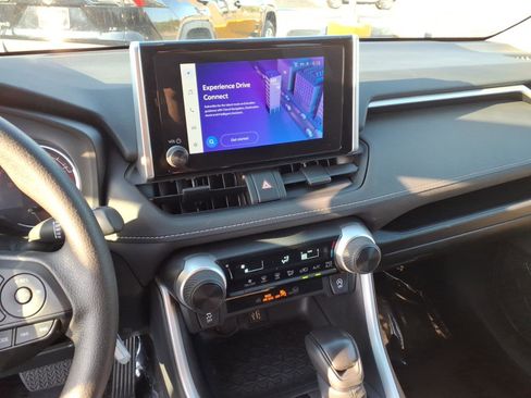 Certified 2023 Toyota RAV4 LE AWD/4WD image 9