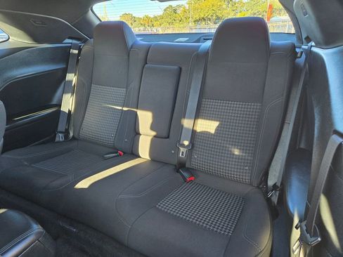 Used 2017 Dodge Challenger SXT image 35