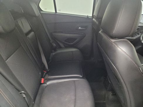 Used 2019 Chevrolet Trax LT w/ LT Convenience Package image 19