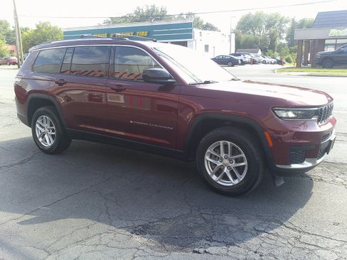 Used 2022 Jeep Grand Cherokee L Laredo w/ Luxury Tech Group I AWD/4WD image 6