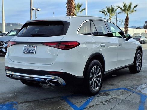 Used 2025 Mercedes-Benz GLC 300 image 3