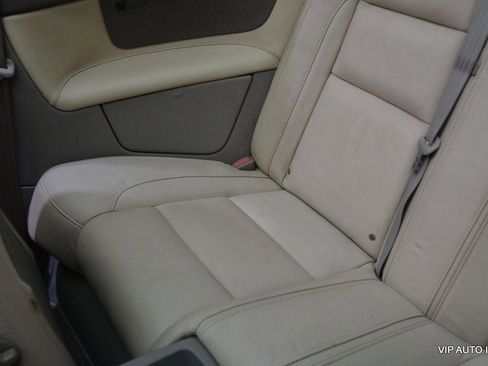 Used 2011 Volvo C70 T5 w/ Convenience Pkg image 26