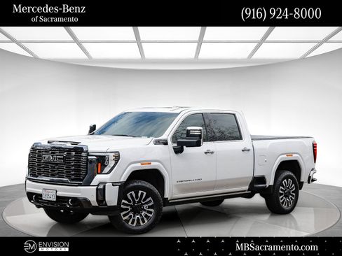 Used 2024 GMC Sierra 2500 Denali Ultimate w/ Max Trailering Package image 1