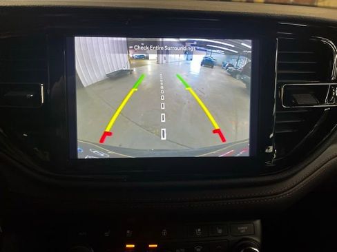 Used 2025 Dodge Durango GT image 11