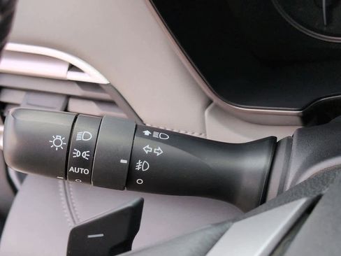 Used 2023 Subaru Outback Limited image 28