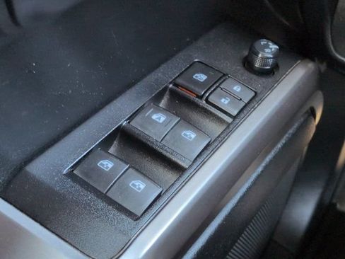 Used 2022 Toyota Tacoma SR5 w/ Technology Package RWD image 20