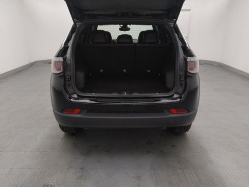 Used 2024 Jeep Compass Latitude image 29