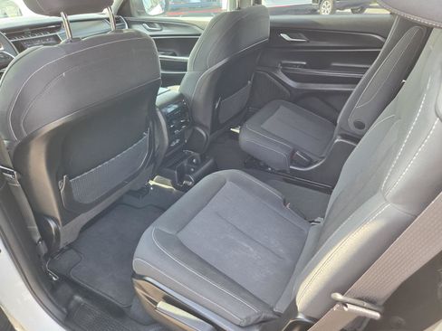 Used 2023 Jeep Grand Cherokee L Laredo RWD image 14