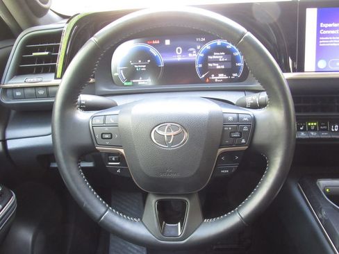 Certified 2024 Toyota Crown AWD/4WD image 24