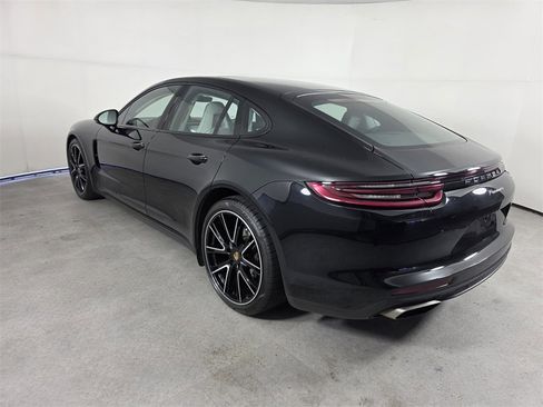 Used 2019 Porsche Panamera 4 image 6