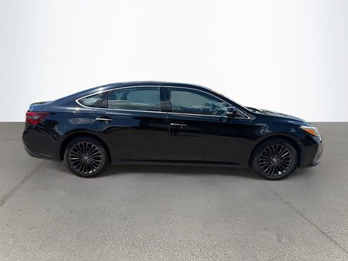 Used 2016 Toyota Avalon Touring FWD image 3