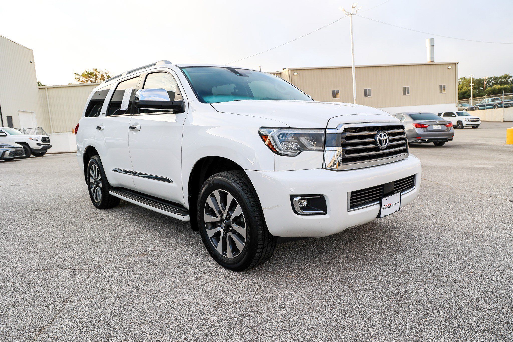 Used 2020 Toyota Sequoia Limited w/ Safety & Convenience Package AWD/4WD image 5