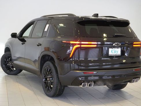 New 2026 Chevrolet Traverse LT w/ Midnight/Sport Edition image 7