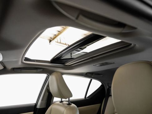 Used 2013 Lexus CT 200h image 4