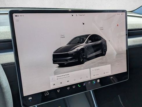 Used 2026 Tesla Model Y 2WD image 11