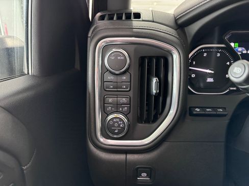 Certified 2023 GMC Sierra 2500 Denali w/ Denali Ultimate Package AWD/4WD image 26