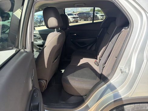 Used 2020 Chevrolet Trax LS w/ Tint and Cruise Package FWD image 19