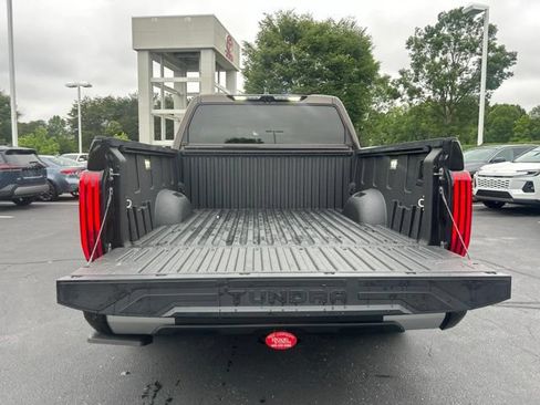Used 2023 Toyota Tundra Limited AWD/4WD image 10