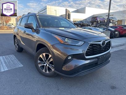 Used 2024 Toyota Highlander XLE
