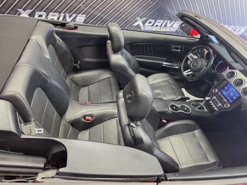 Used 2020 Ford Mustang Premium RWD image 14