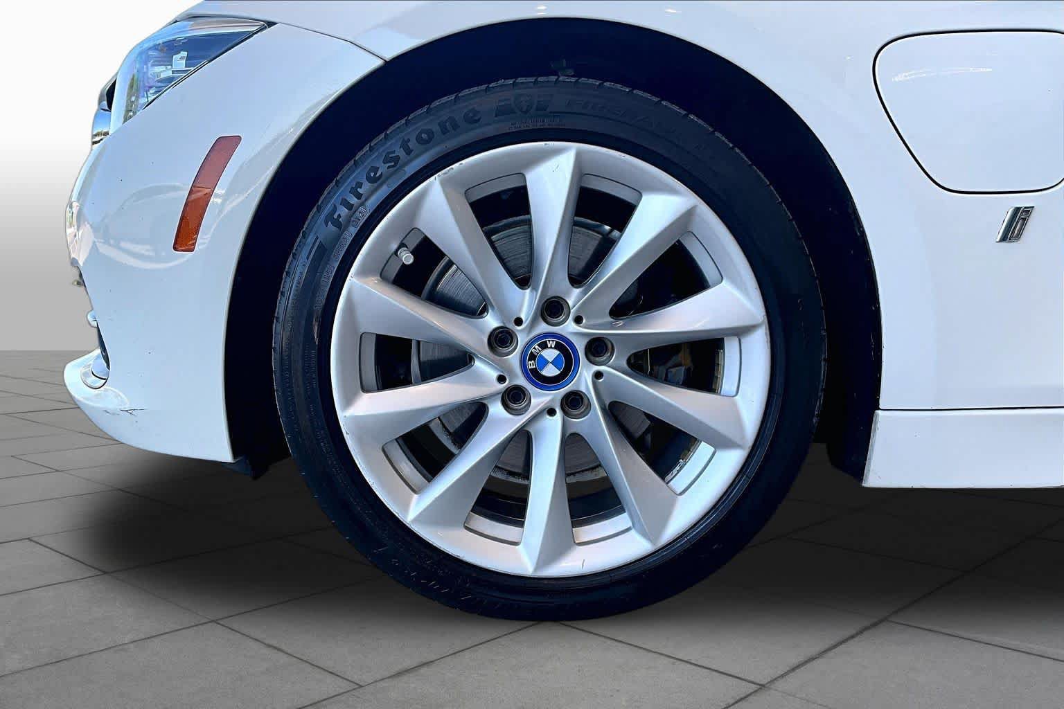 Used 2017 BMW 330e RWD image 10