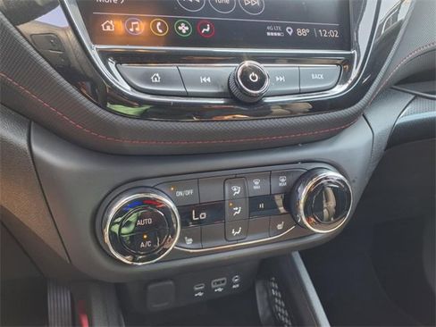 Used 2023 Chevrolet TrailBlazer RS w/ Convenience Package image 17