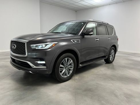 Used 2024 INFINITI QX80 Luxe image 3