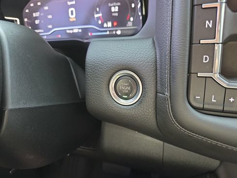 Used 2023 GMC Yukon Denali AWD/4WD image 24