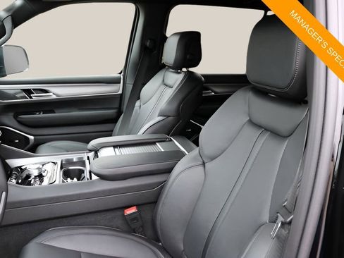 New 2026 Jeep Grand Wagoneer Limited AWD/4WD image 11