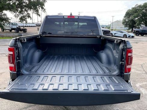 Used 2022 RAM 1500 Laramie AWD/4WD image 34