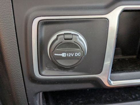 Used 2023 Jeep Gladiator Sport image 24