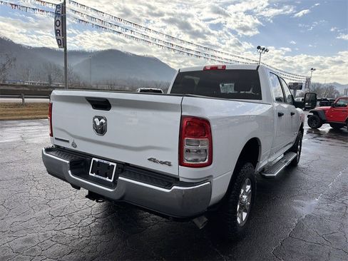 Used 2024 RAM 2500 Big Horn w/ Off Road Package image 3