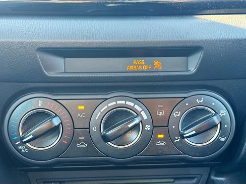 Used 2014 MAZDA MAZDA3 i Touring image 17