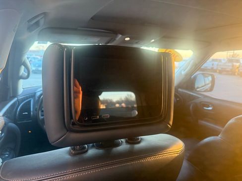 Used 2021 Nissan Armada Platinum w/ Captain's Chairs Package image 33