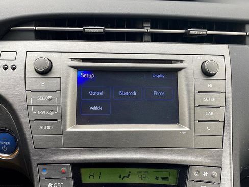 Used 2015 Toyota Prius Two image 16