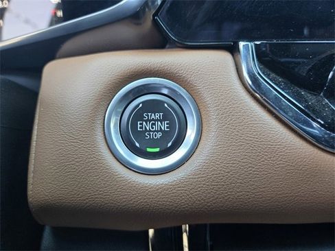 Used 2023 GMC Canyon AT4 image 19