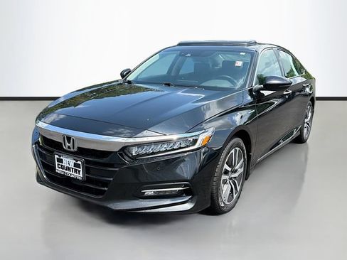 Used 2019 Honda Accord Touring image 3