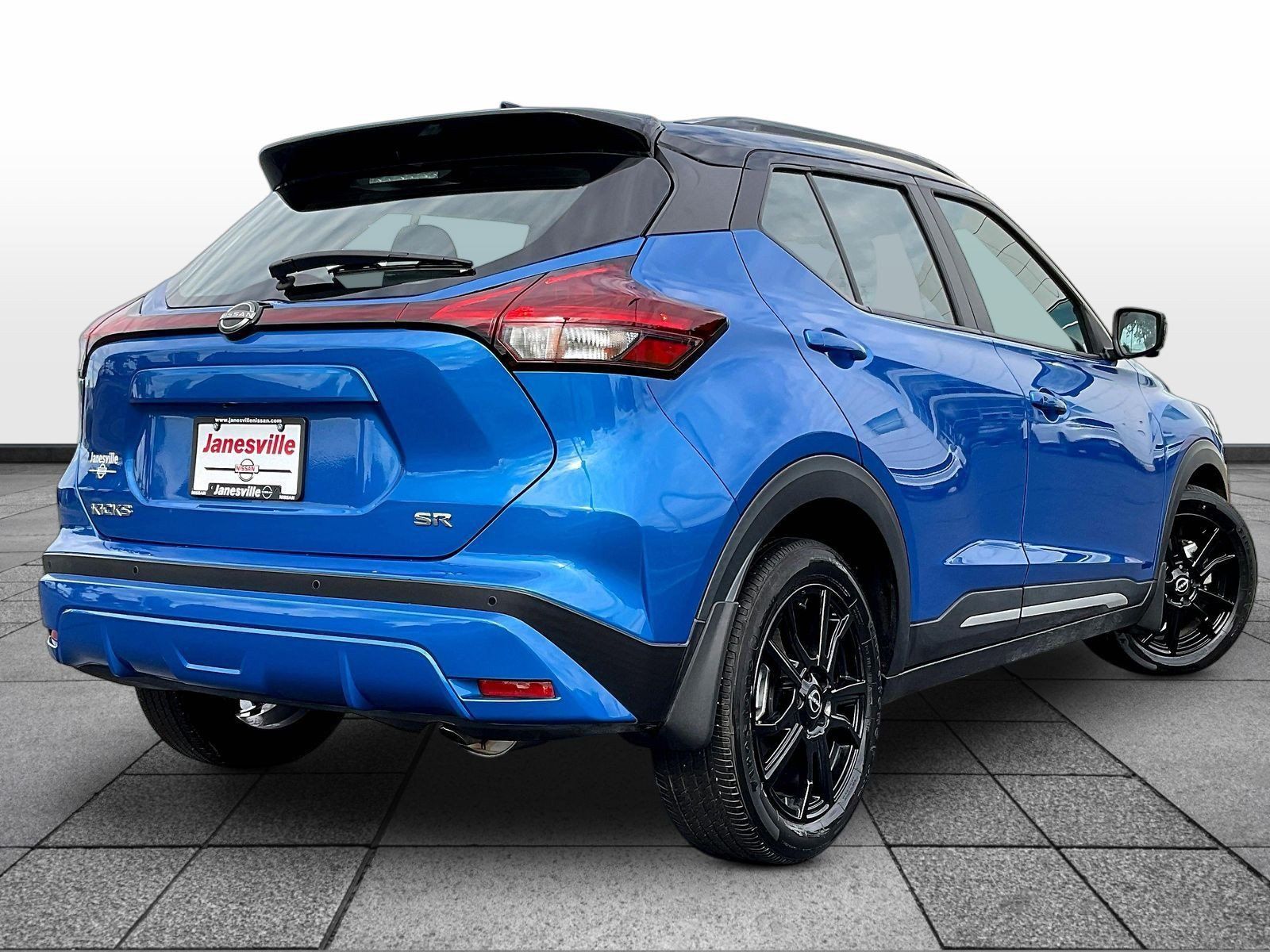 Certified 2024 Nissan Kicks SR w/ SR Premium Package FWD image 7