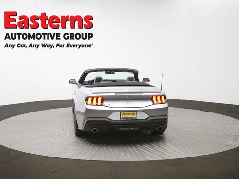 Used 2025 Ford Mustang Premium RWD image 33