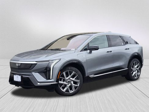 New 2026 Cadillac Optiq Luxury 2 image 1