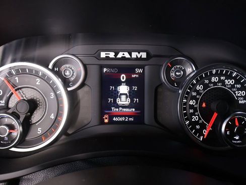 Used 2024 RAM 2500 Big Horn w/ Off Road Package image 4