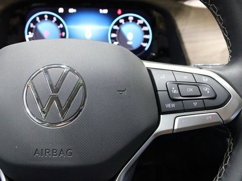 Used 2024 Volkswagen Atlas SE image 24