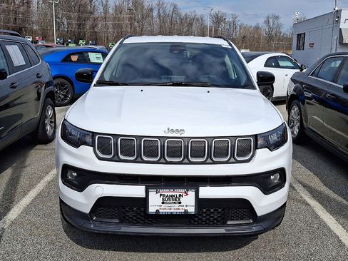 Certified 2022 Jeep Compass Latitude image 18