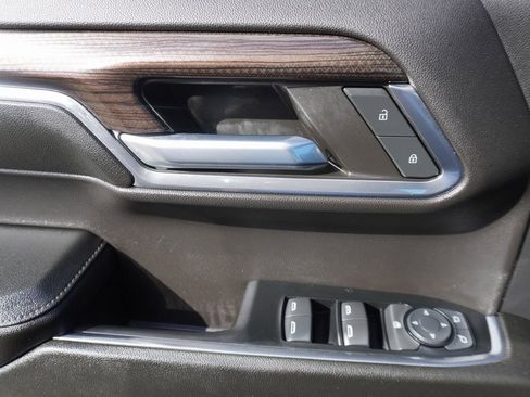 Used 2024 Chevrolet Silverado 1500 LT Trail Boss w/ LT Trail Boss Premium Package image 9