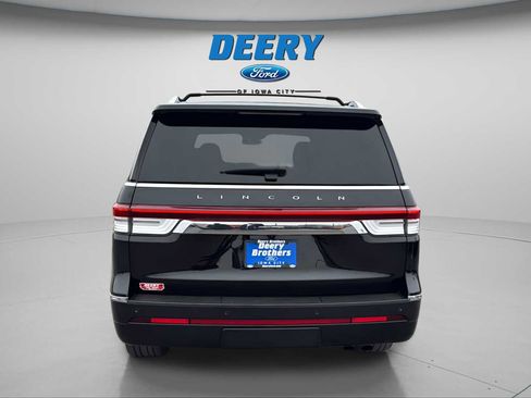 Used 2023 Lincoln Navigator Reserve image 6