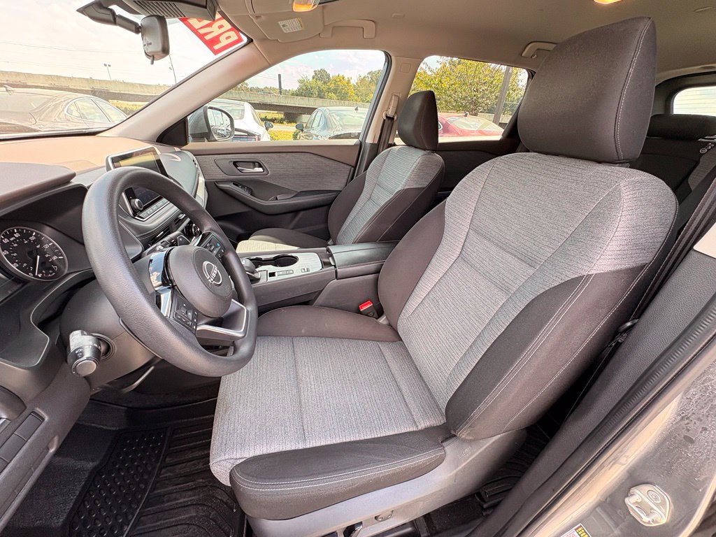 Used 2023 Nissan Rogue SV FWD image 23